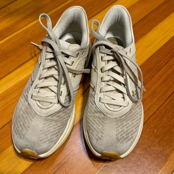 Tracksmith Eliot Runner - Picture 8 of 9